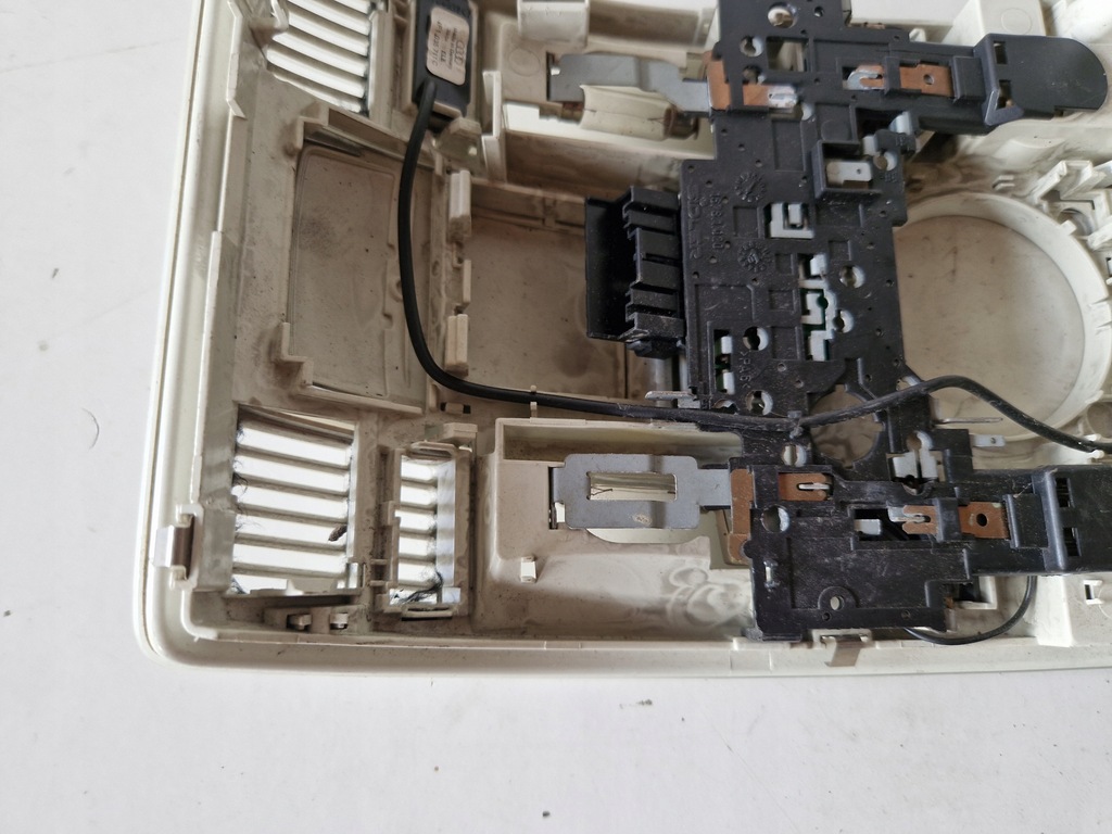 фото №10, Лампа стельовий audi a6 c6 4f0947135n