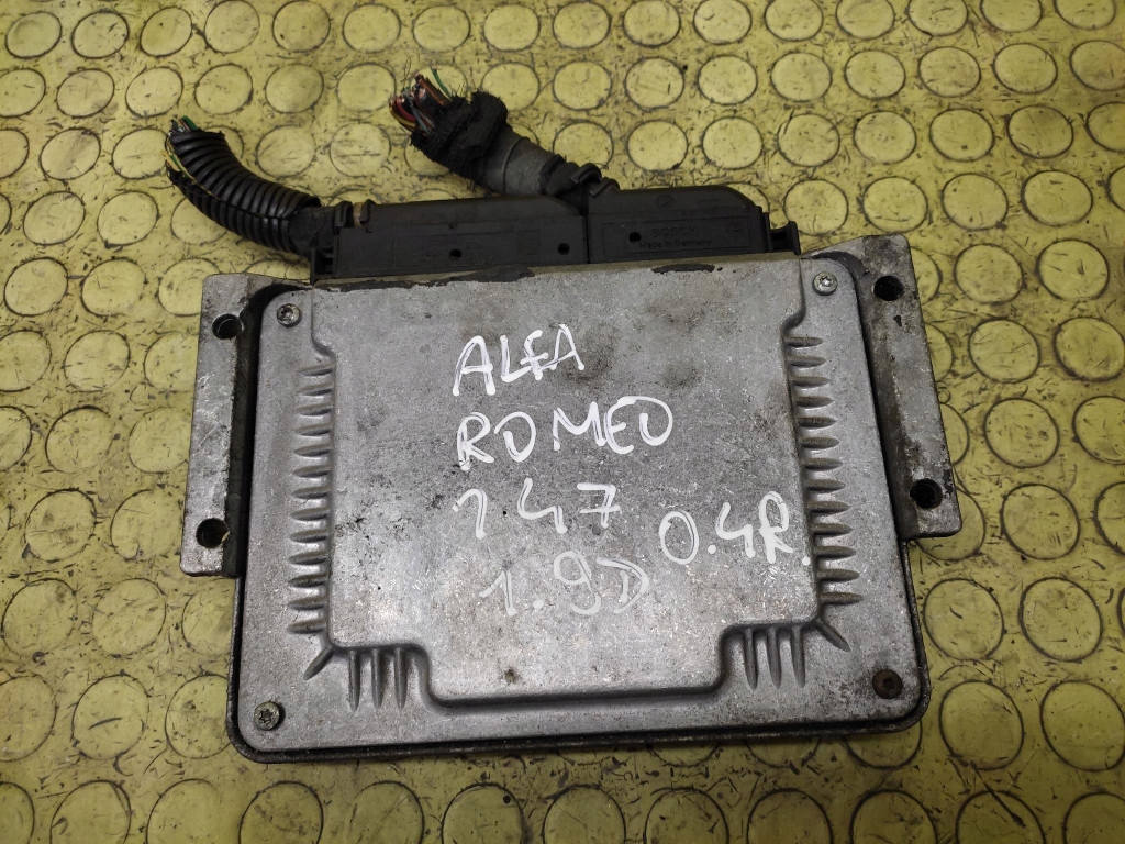 Alfa romeo 147 блок управления двигателя 0281011487 в Украине