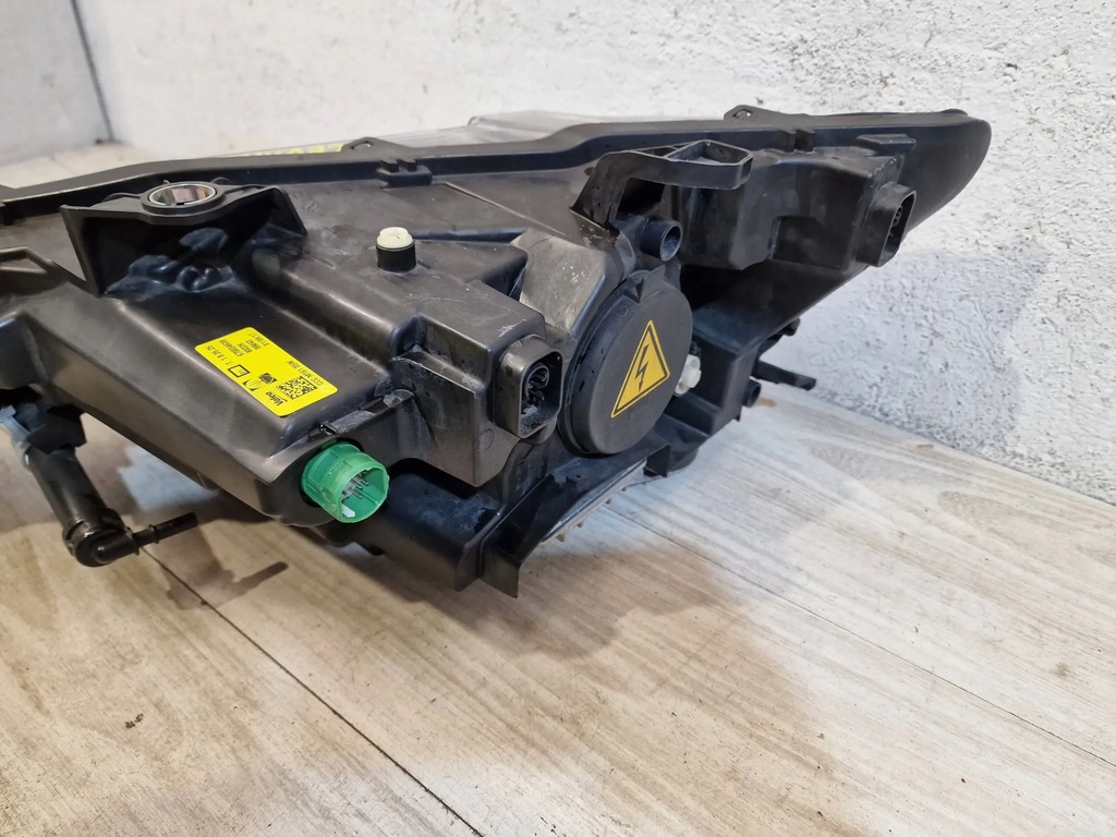 фото №9, Maserati levante 670034638 лампа права bi ксенон поворотний 16-