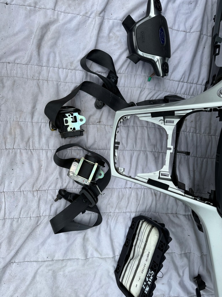 фото №6, Ford c-max mk2 консоль подушка безопасности приборная панель ремни комплект oryg