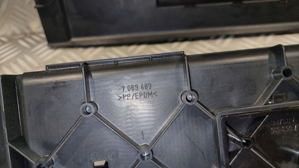 фото №9, Bmw 5 e60 e61 защита бардачка пассажира 7063483 вкладыш 7063515 адаптер 6937508