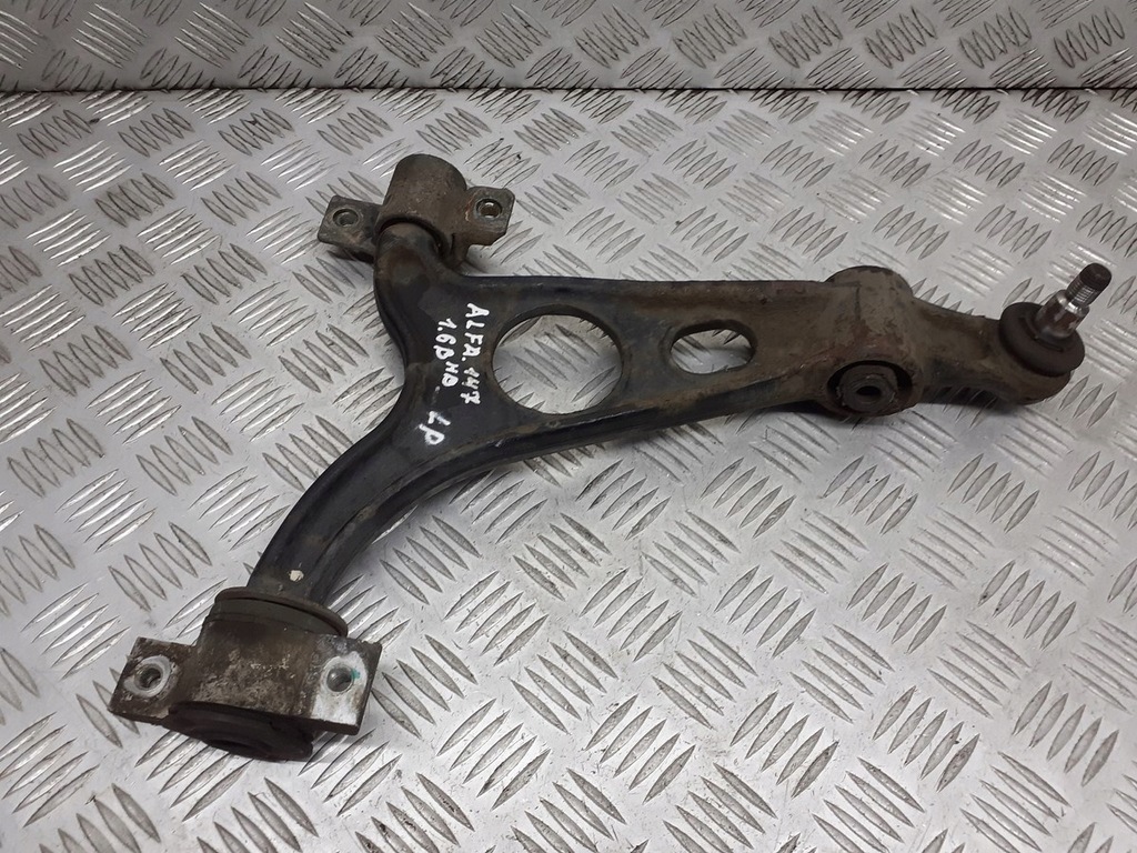 фото №1, Рычаг левый перед alfa romeo 147