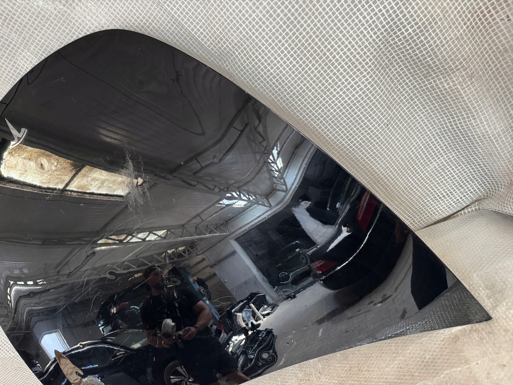 фото №3, Tesla y капот