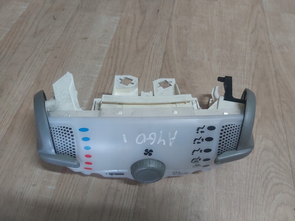 фото №6, Toyota aygo i панель обдув 55900-0h030