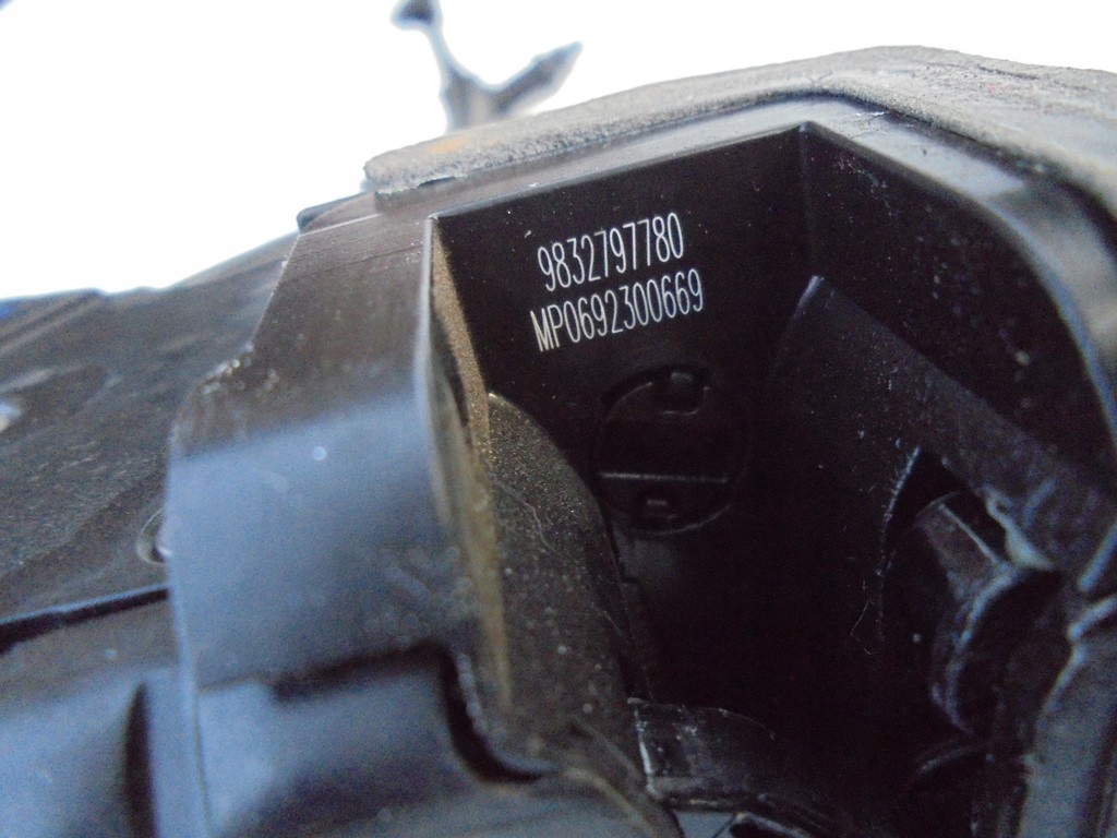 фото №7, Замок дверь правый перед citroen e-c4 c4 3 iii 22r. 4 pin 9832797780