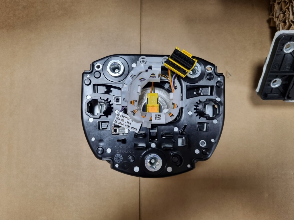 Volvo xc60 2 приборная панель кожа панель  оригинал подушка безопасности водитель пассажир коленный Киев