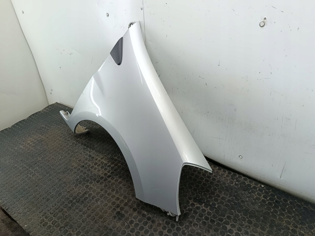 Крыло  правый  перед renault clio 3 ted69 Цена
