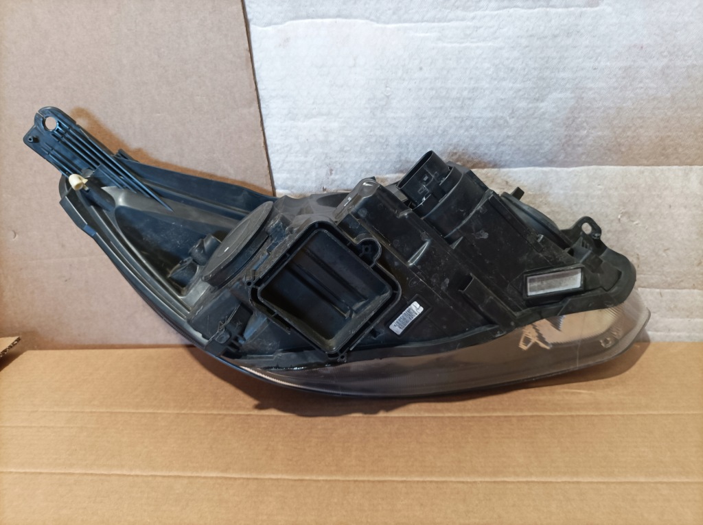 Ford focus mk3 рестайлинг  фара передняя левая черная led с Разборки