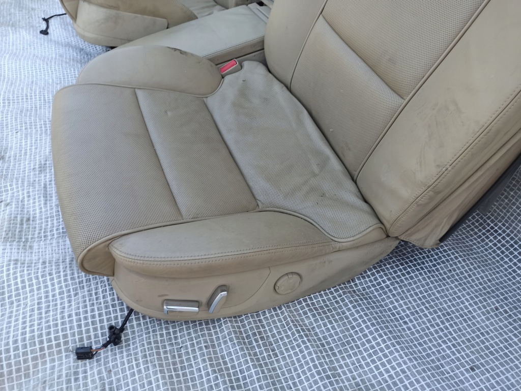 фото №15, Audi a8 s8 d3 сиденья задняя кожа 2szt torrone электрический подлокотник 4 os