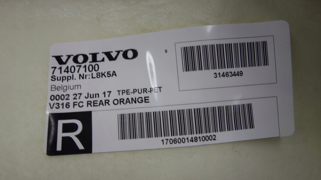 фото №10, Volvo xc40 сиденья заднее сиденье обшивка туннель