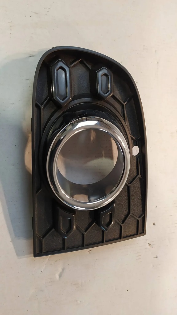 фото №1, Решётка бампера левая перед fiat 500