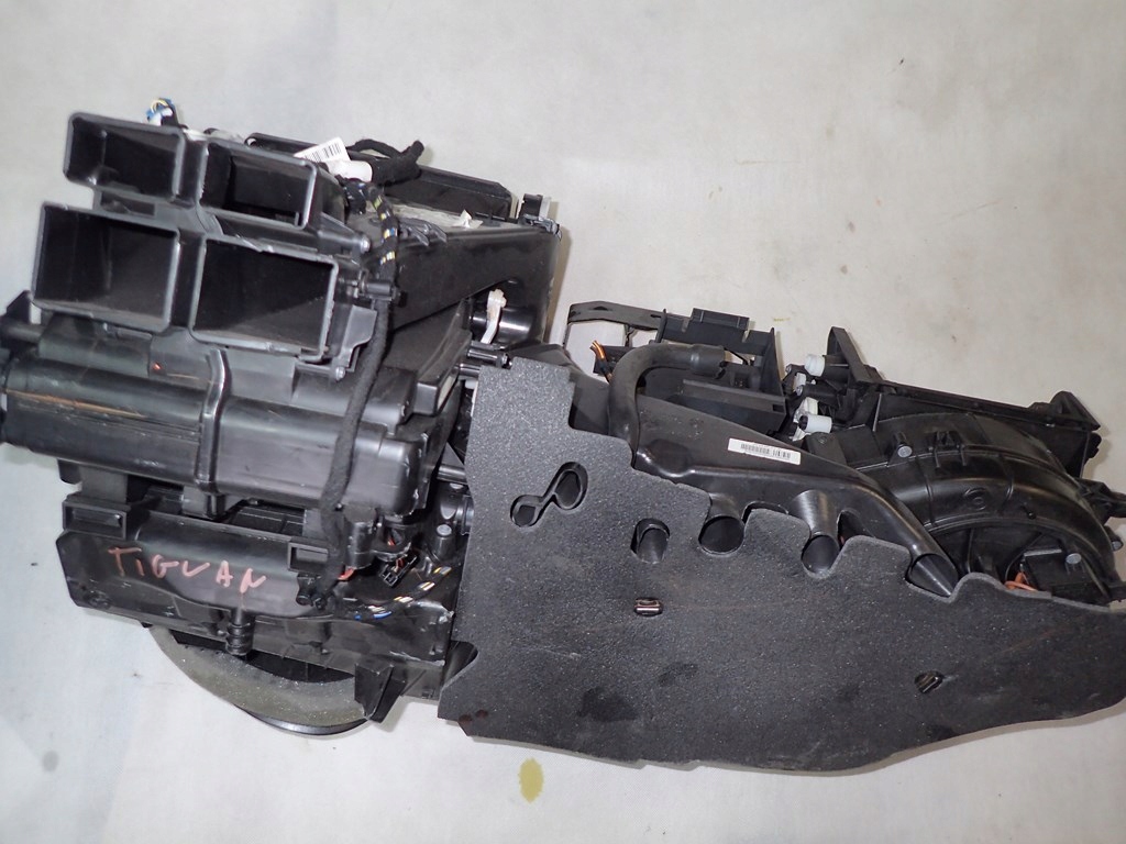 фото №1, Dw tiguan отопитель 5m1820003ce