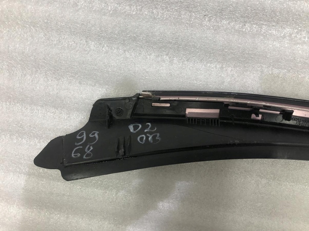 фото №10, Молдинг уплотнитель левая dacia duster ii