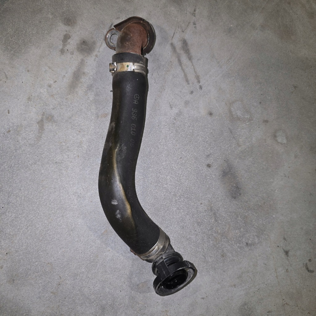 фото №1, Atego mp3 3 antos шланг вентиляційний головки циліндрів двигуна om936la