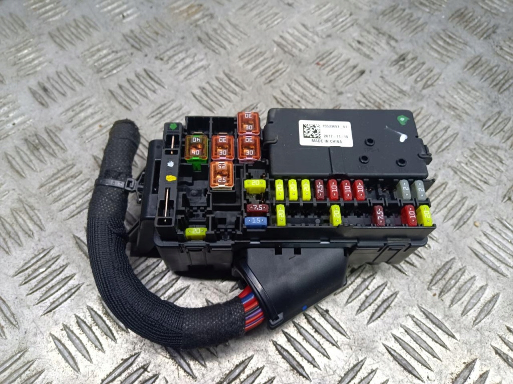 фото №1, Opel astra k 1.4 коробка запобіжників 15533697