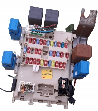 фото №1, Nissan primera p12 коробка запобіжників