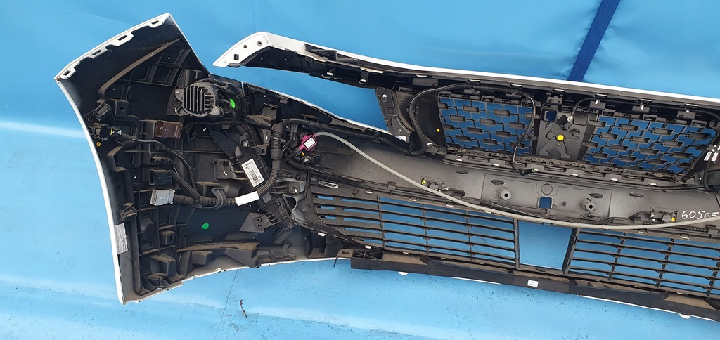 фото №8, Бампер передній peugeot 508 6pdc pod камера