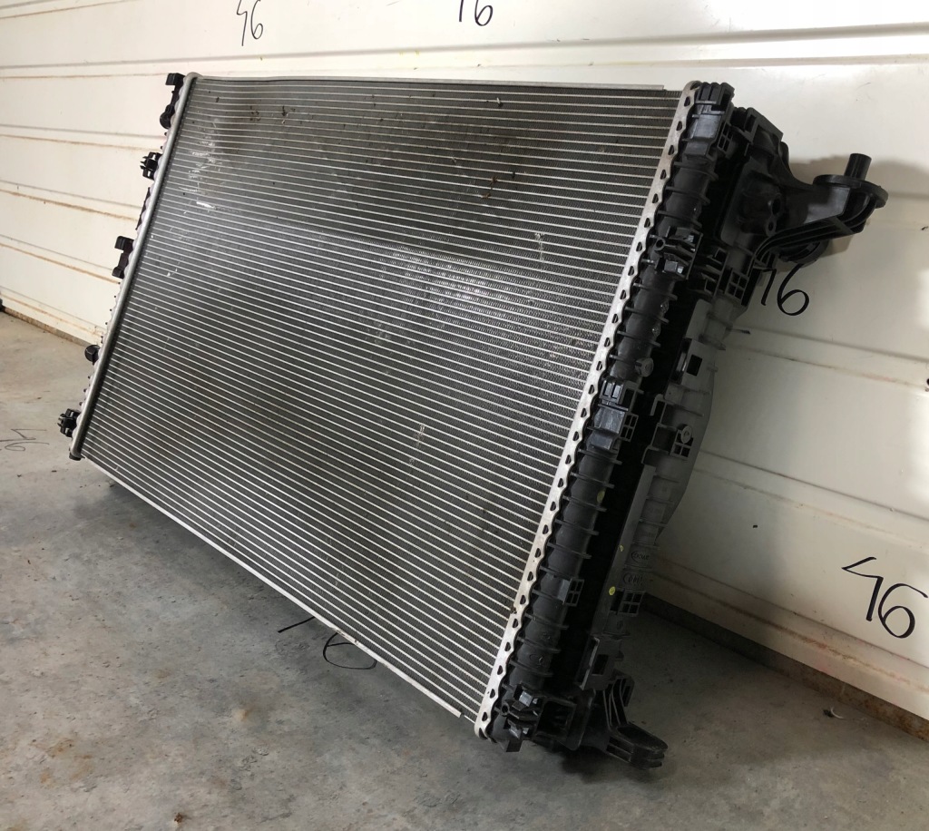 Audi sq5 q5 80a 2 s-line рестайлінг  21- радіатор води Київ