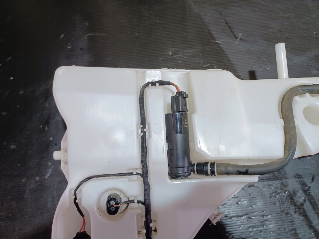 фото №12, Bmw x5 f15 7292424 бачок омивача