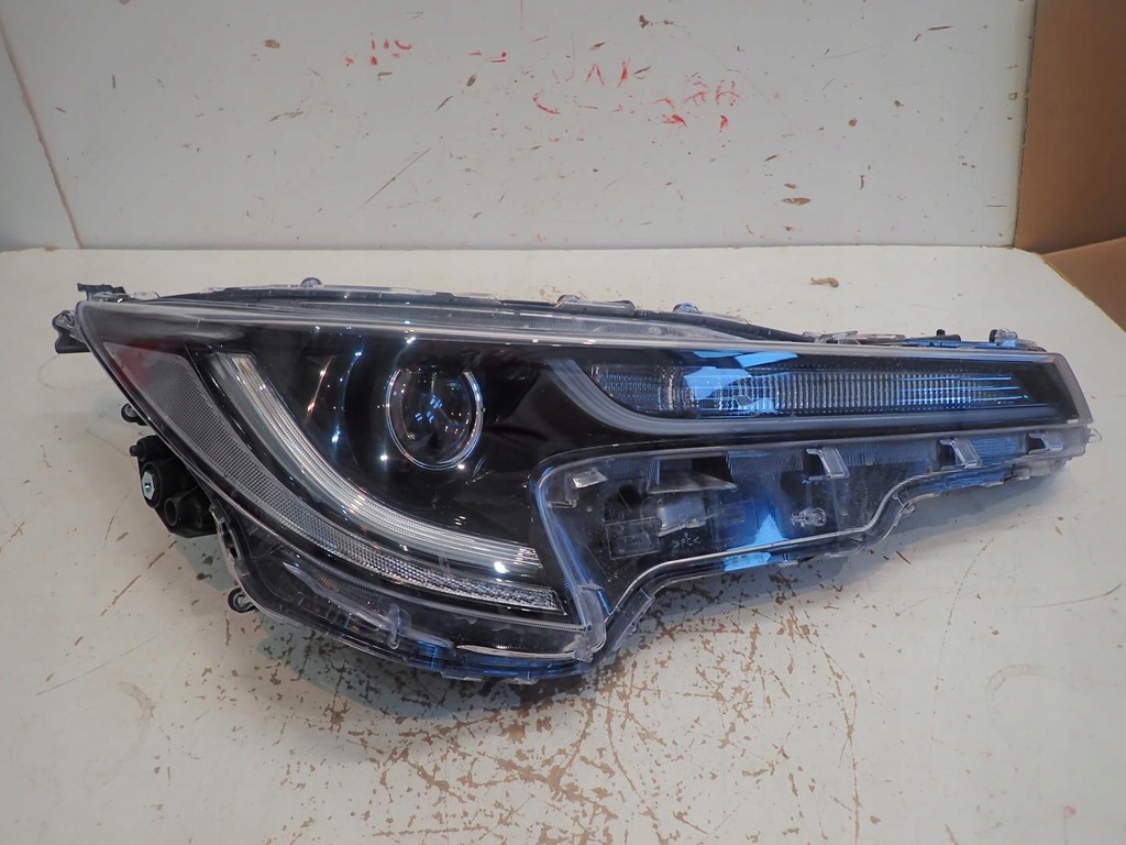 фото №1, Лампа перед правая toyota corolla e21 19- full led