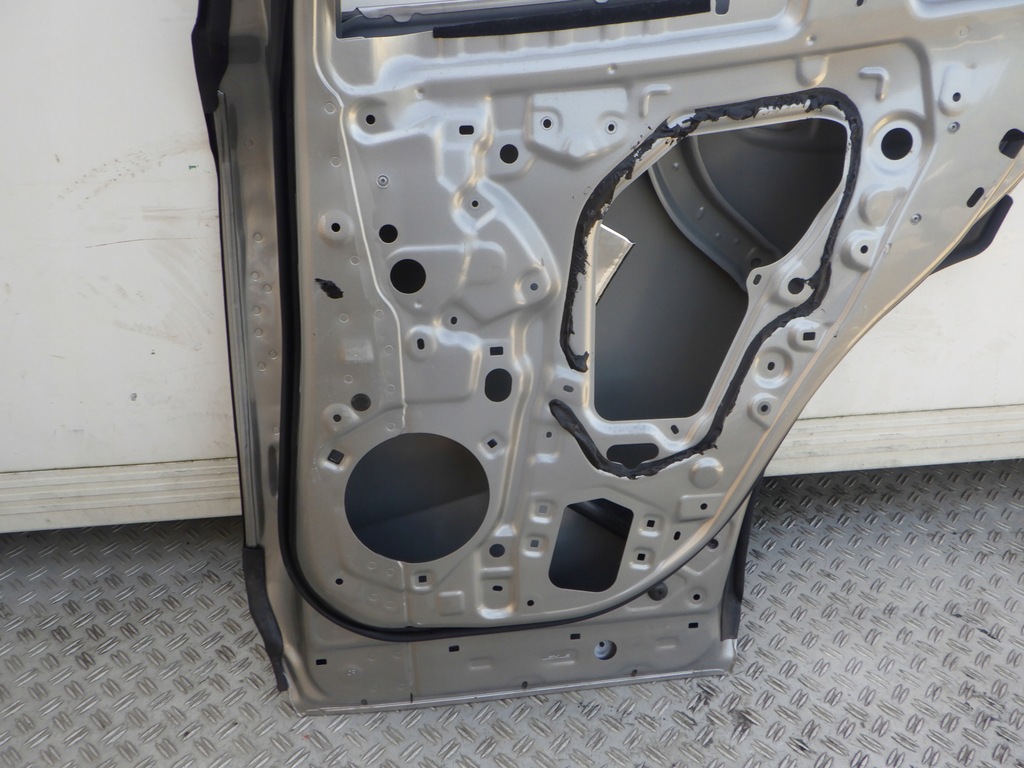 фото №9, Lexus ux дверь правое задние правый задняя