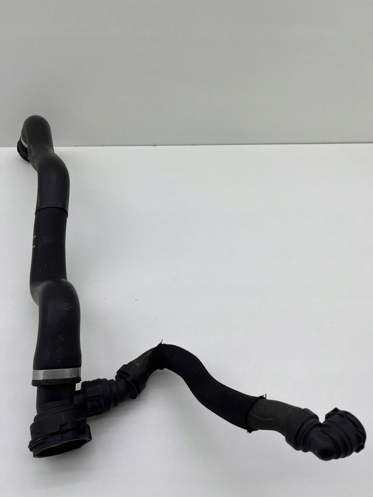 Купити Bmw 5 g30 g31 труба шланг води радіатора 8575764