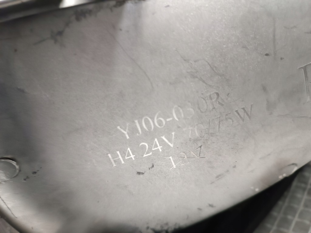 фото №7, Лампа фара scania r правая