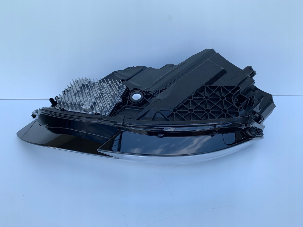 Audi a8 d5 рестайлинг  2021-2023 4n0 matrix фара правый Оригинал