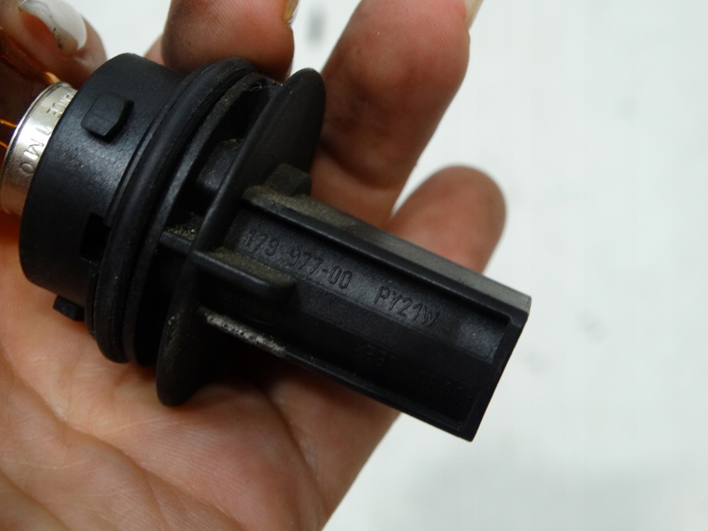 фото №7, Цоколь+ лампочка повороту vw up 179977-00 py21w