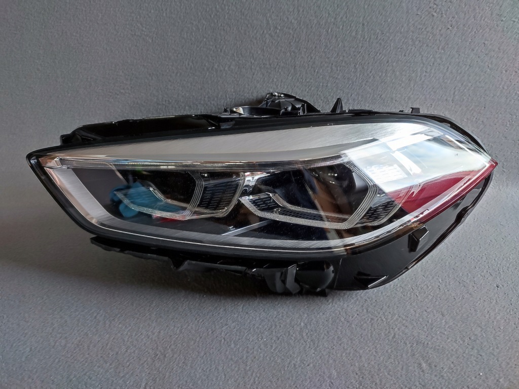 фото №1, Bmw 1 f40 лампа левая full led 9482807-09