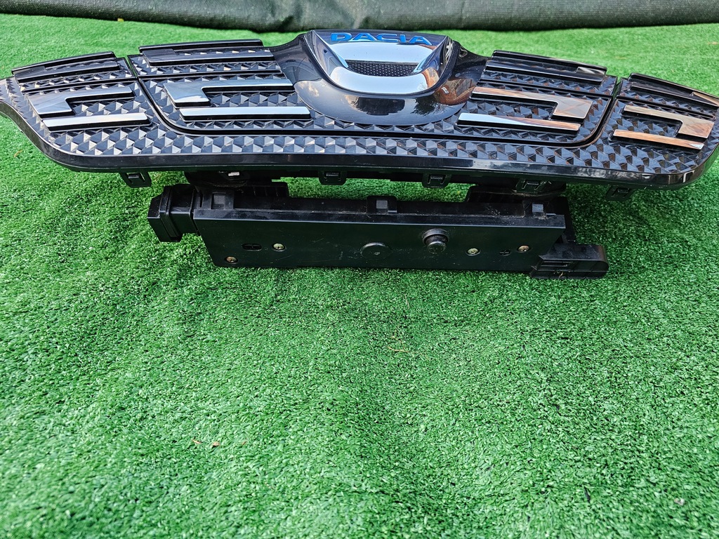 фото №8, Решётка радиатора решётка радиатора перед dacia spring 21-