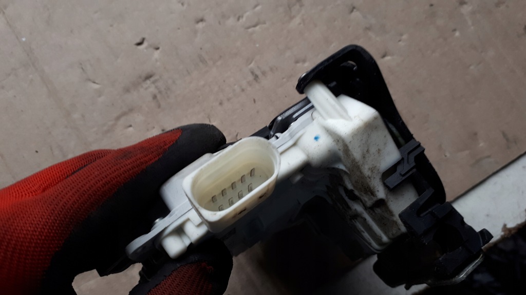 фото №9, S6 c7 4g a6 замок дверь правый задняя 9 pin 4g0839016a