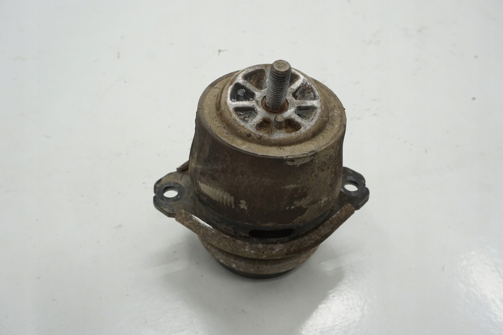 фото №1, Audi q7 4l подушка двигателя 4.2tdi 7l8199131b