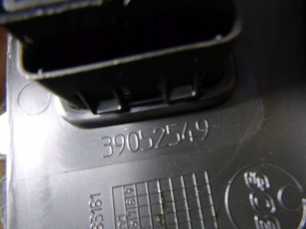 фото №9, Напрямна кронштейн шторка багажника astra k ліва