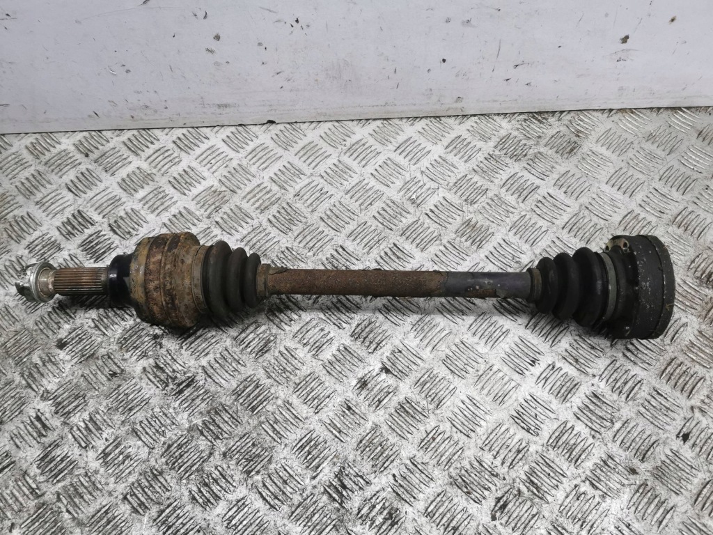 Купити Maserati quattroporte 2006 привідний вал задня