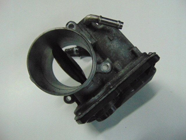 фото №1, Toyota оригінальний номер 26100-11010 дросельна заслінка pow