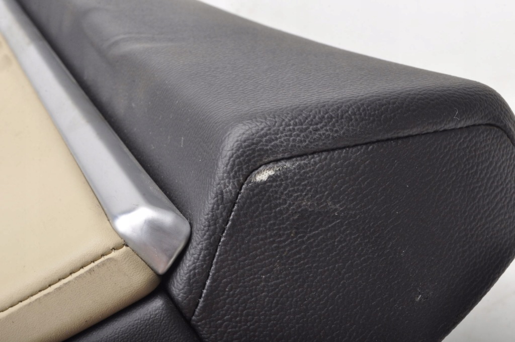 Tesla model s обшивка двері правий задня Ціна