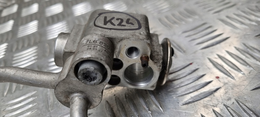 фото №5, Audi q7 4l шланг кондиционера 7l6820741b