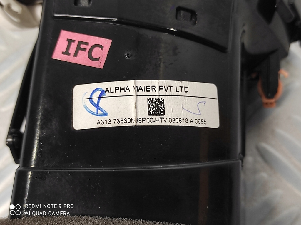 фото №4, Решётка обдув правая с панели suzuki baleno