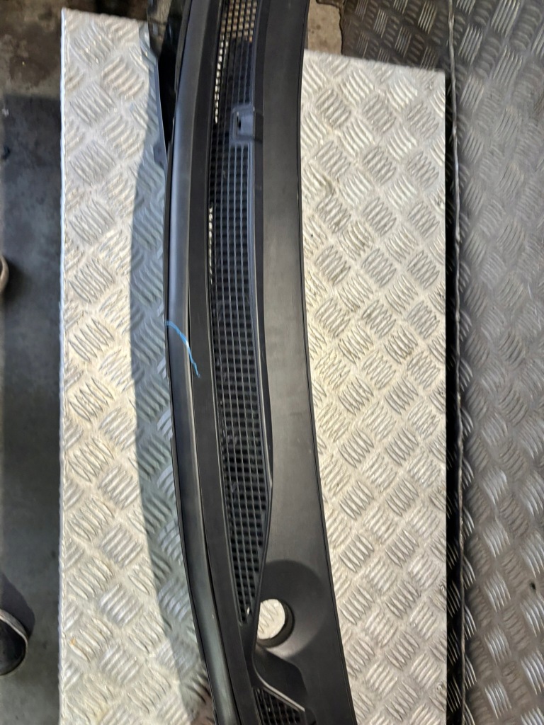 Жабо renault kadjar рестайлінг  2019 рік 668107243r uk Оригінал