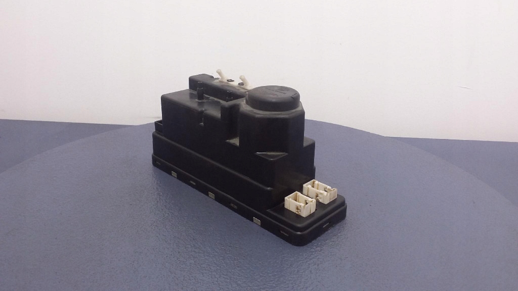 фото №1, Mercedes slk r170 помпа центрального замка 2108000448