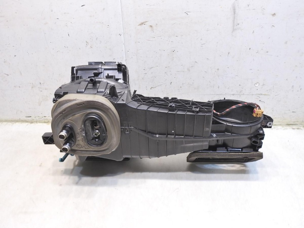 Отопитель audi a3 8p 2.0 tdi 1k1820308b 983029w Недорого