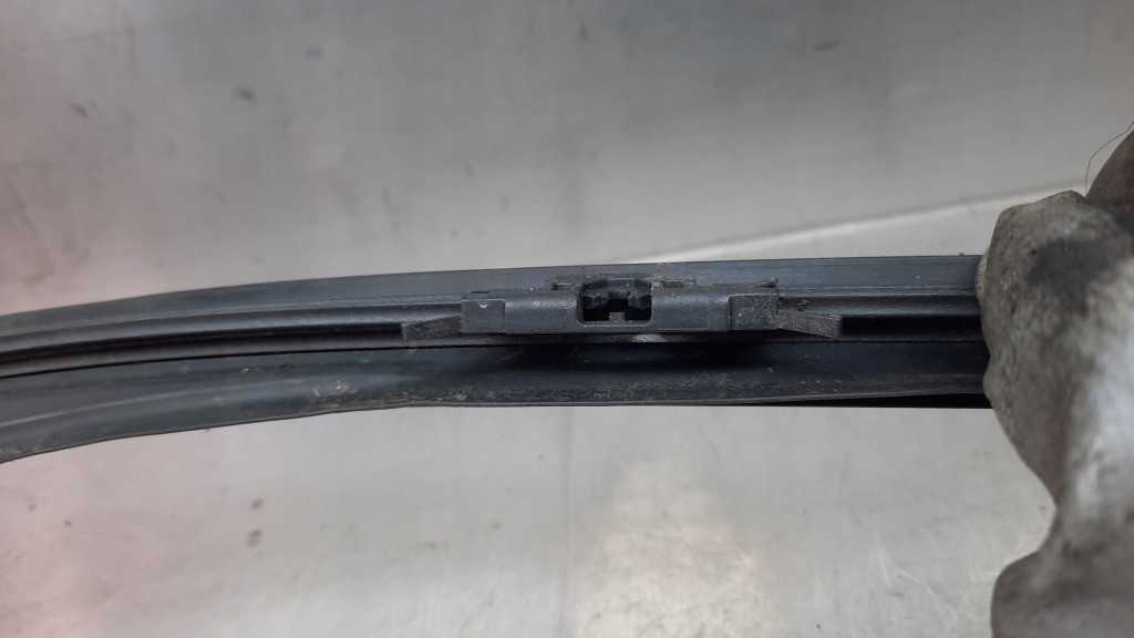 фото №9, Молдинг стекло передней левая 30753985 volvo s60 ii v60 10-18r