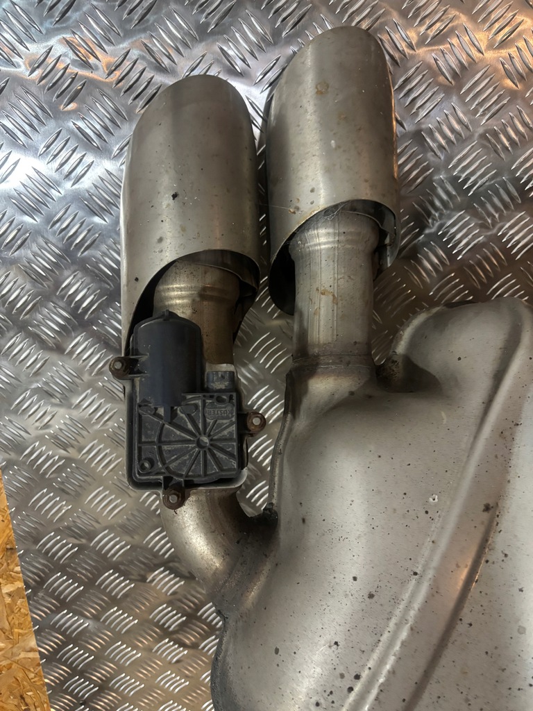 фото №6, Porsche macan 3,0 v6 gts turbo вихлоп глушники 95b253612e 95b253611m