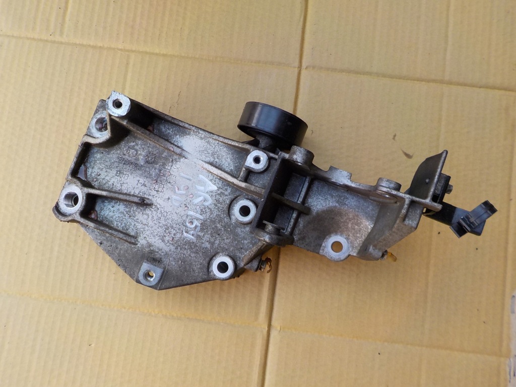 Купить Кронштейн генератора alfa romeo 159 1,9 jtd 55197248