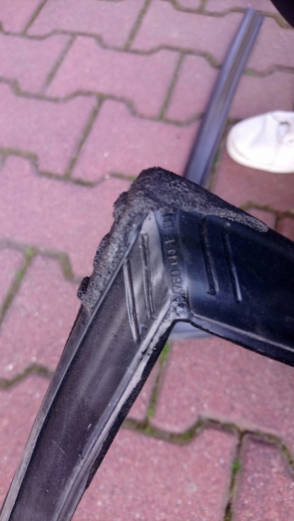 фото №5, Молдинг прокладка двері jaguar xe праве ліва двері