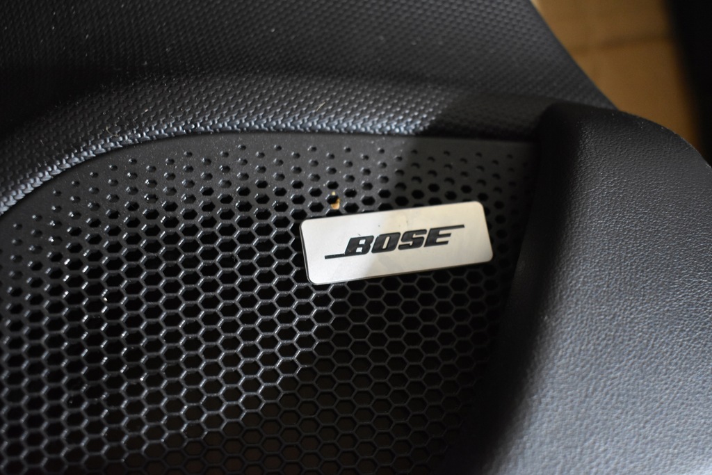 фото №5, Сиденья обшивки заднее сиденье модули bose kpl. porsche taycan 1