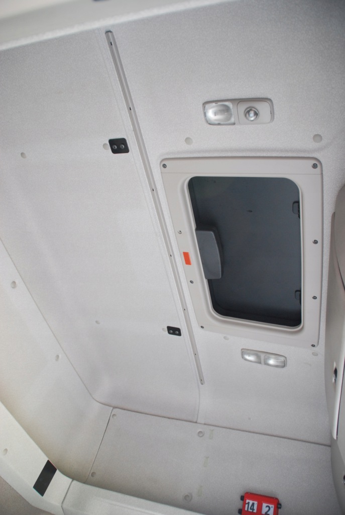 Обивка обшивка кабины спинка потолок daf cf106 в Украине