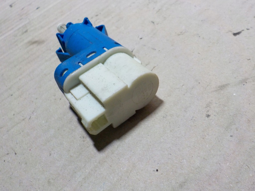 фото №7, Ford s-max 2.0 cdti 2007r. датчики стоп-сигнал 2szt