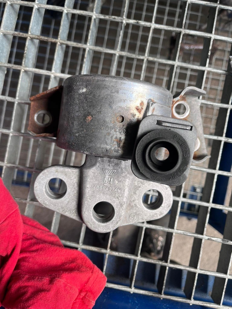 фото №1, Подушка двигуна corsa d 468646740